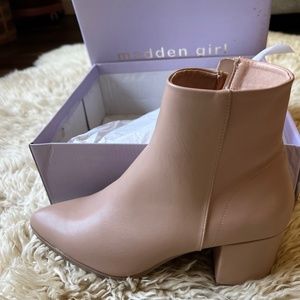 BNIB madden girl nude blush booties
